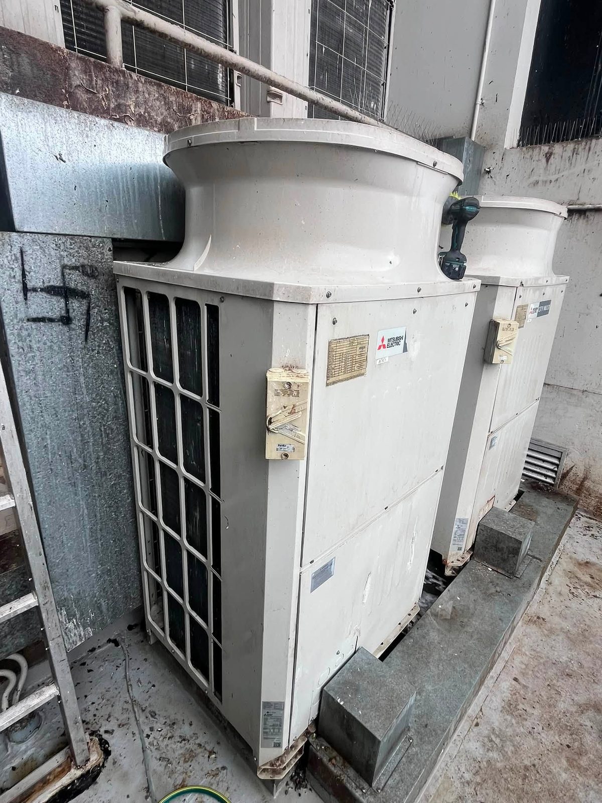 Bank of VRF outdoor units on a plant deck